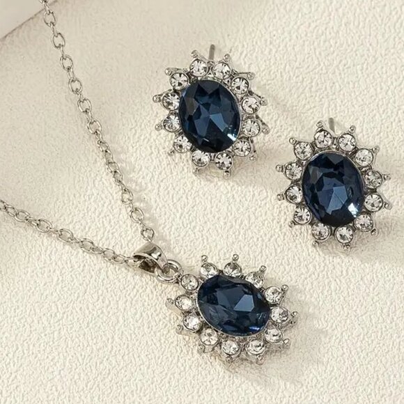 ⭐️NWT Blue Sapphire Pendant Necklace and Earring Stud Set - Picture 1 of 4